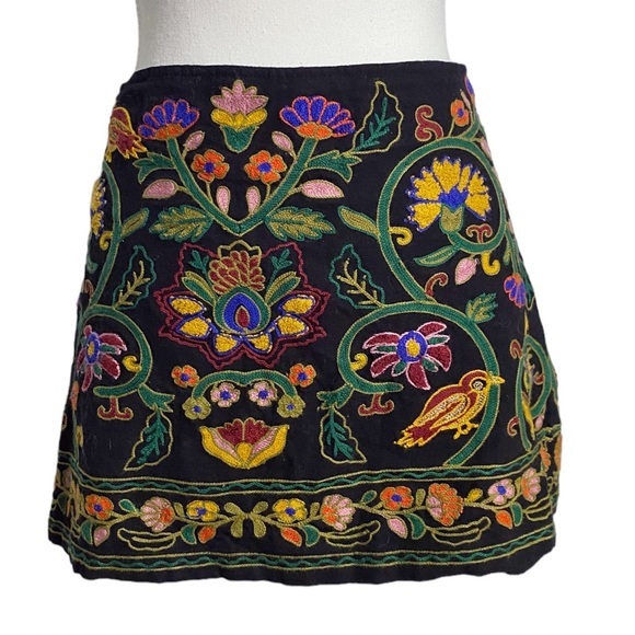 Zara Dresses & Skirts - Zara Embroidered Boho Mini Skirt